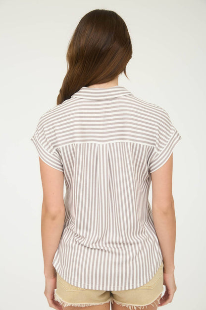 STRIPE COLLARED SHORT SLEEVE BUTTON DOWN TOP