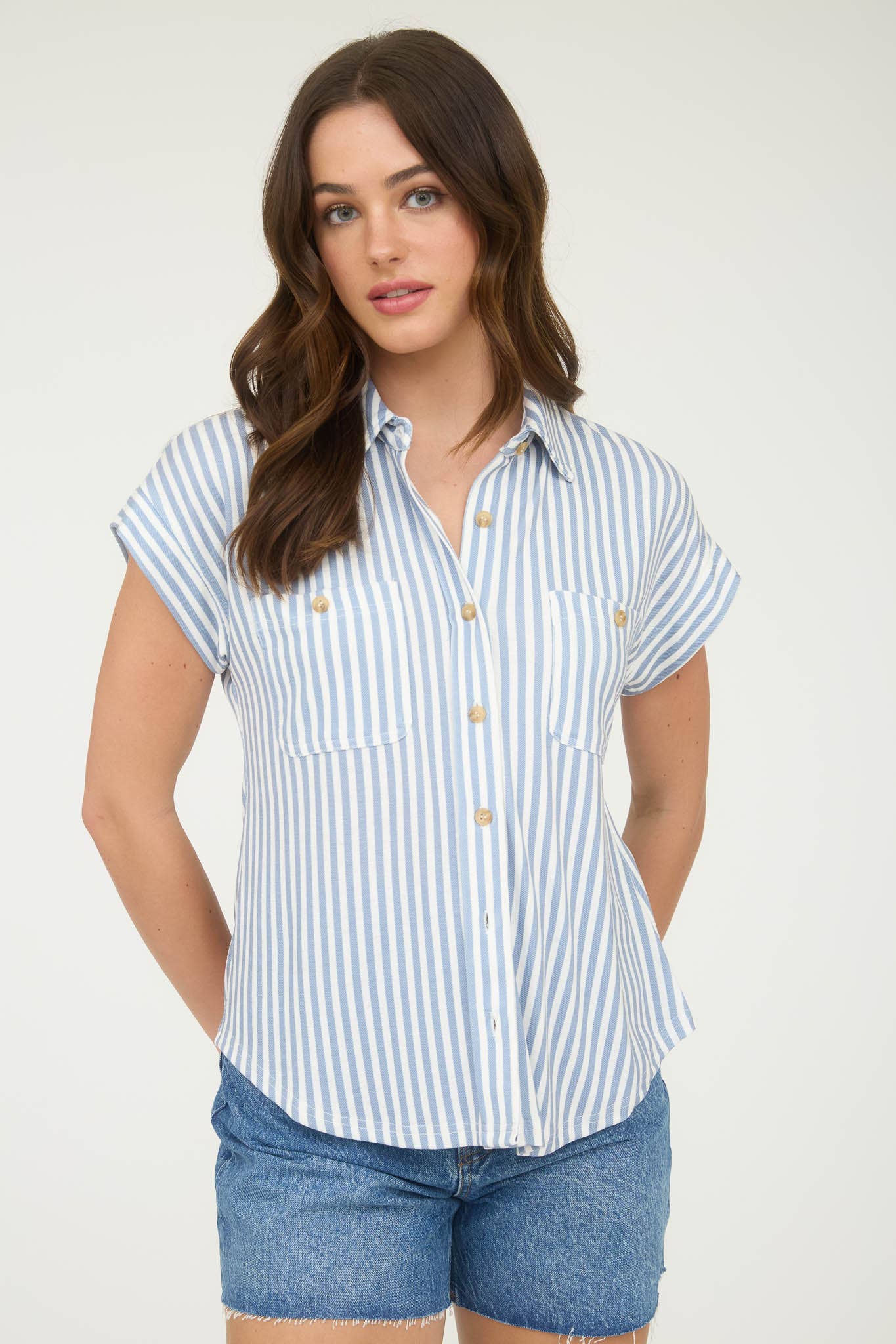 STRIPE COLLARED SHORT SLEEVE BUTTON DOWN TOP