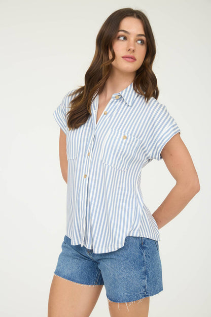STRIPE COLLARED SHORT SLEEVE BUTTON DOWN TOP