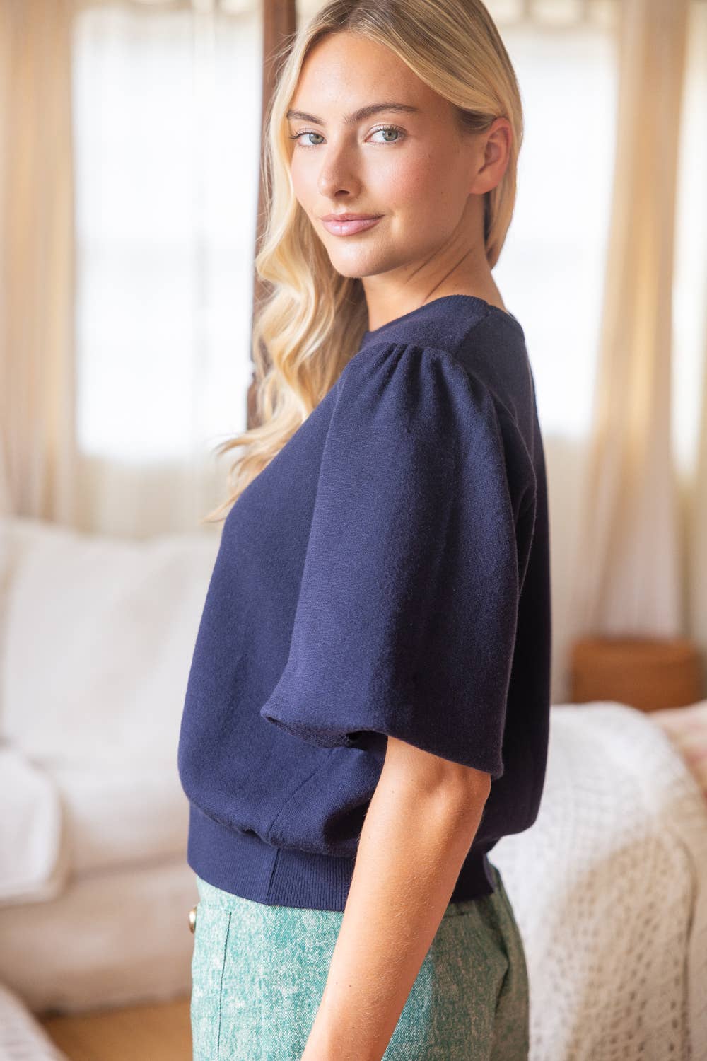 36827 Solid Knit Short Bubble Sleeve Top