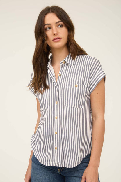 STRIPE COLLARED SHORT SLEEVE BUTTON DOWN TOP